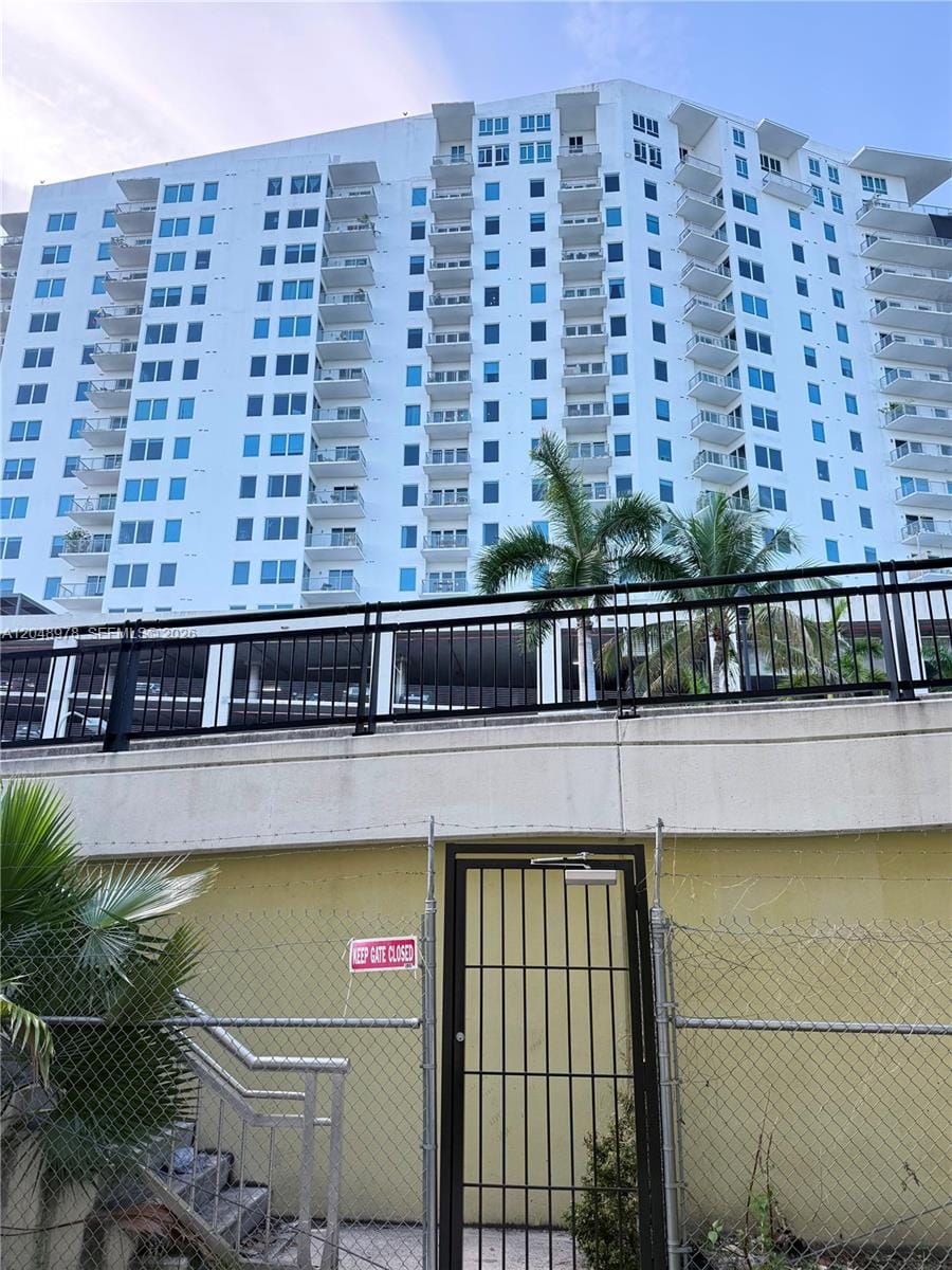 453 SW 2nd Street 306C, Miami, FL 33130 photo 14
