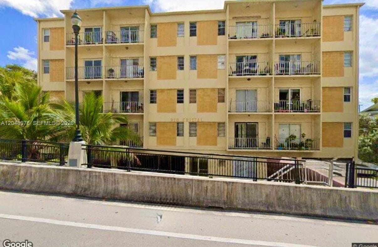 453 SW 2nd Street 306C, Miami, FL 33130 photo 15