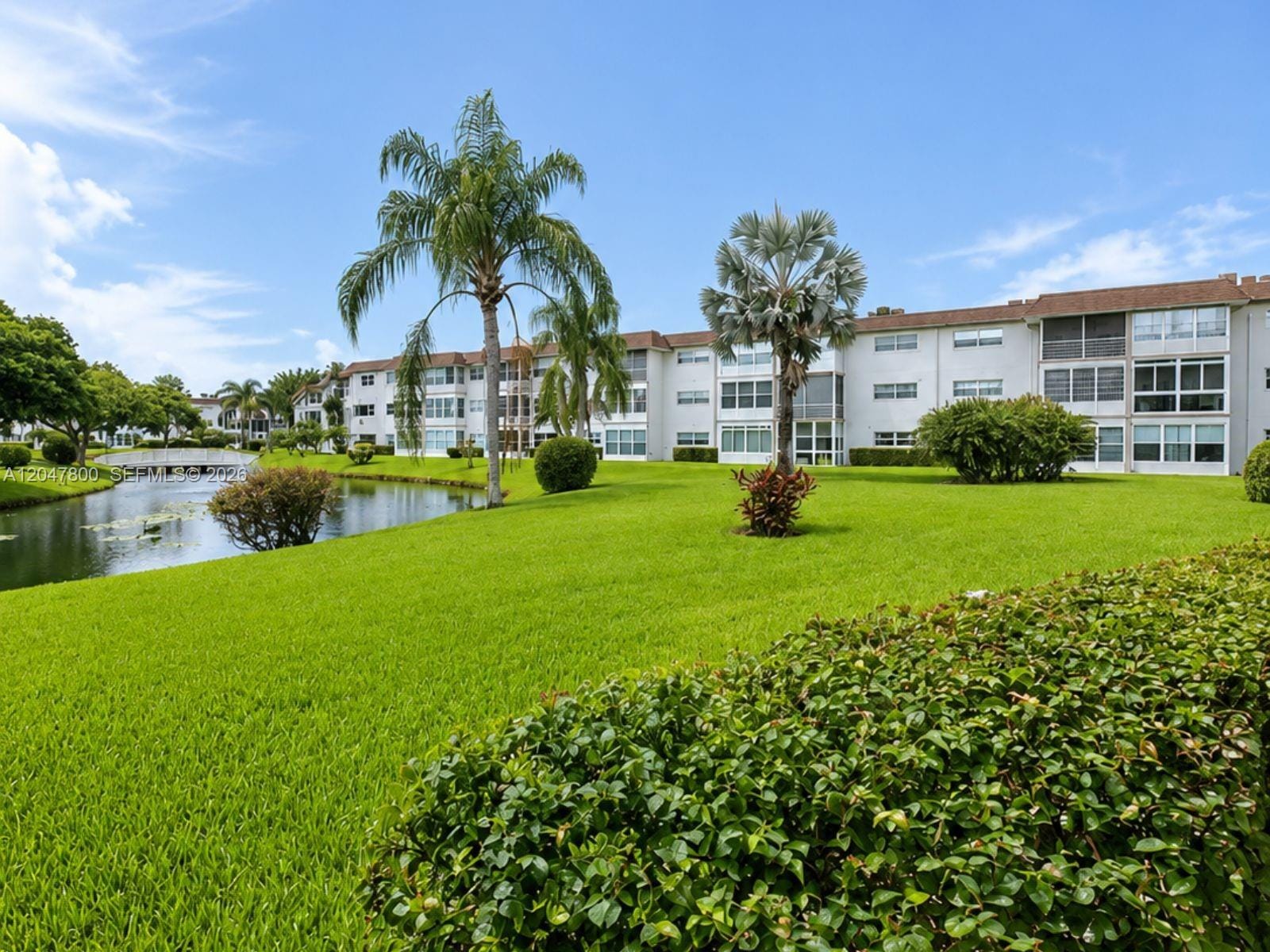 4700 NW 35th Street 411, Lauderdale Lakes, FL 33319