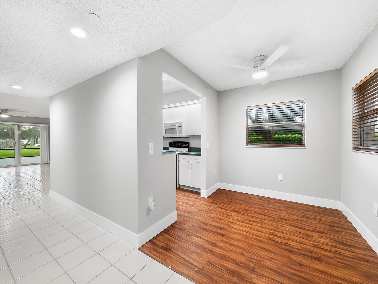 550 SW 137 Avenue L114 — photo 12