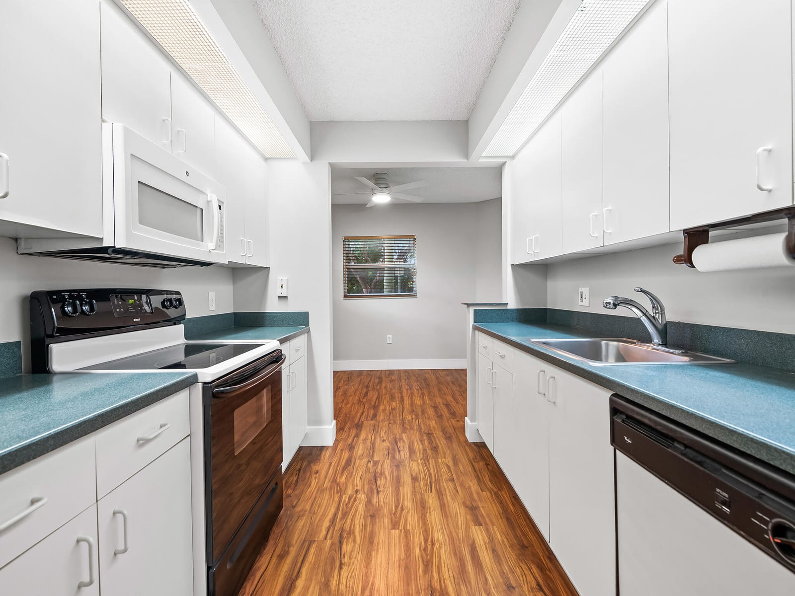 550 SW 137 Avenue L114, Pembroke Pines, FL 33027 photo 15