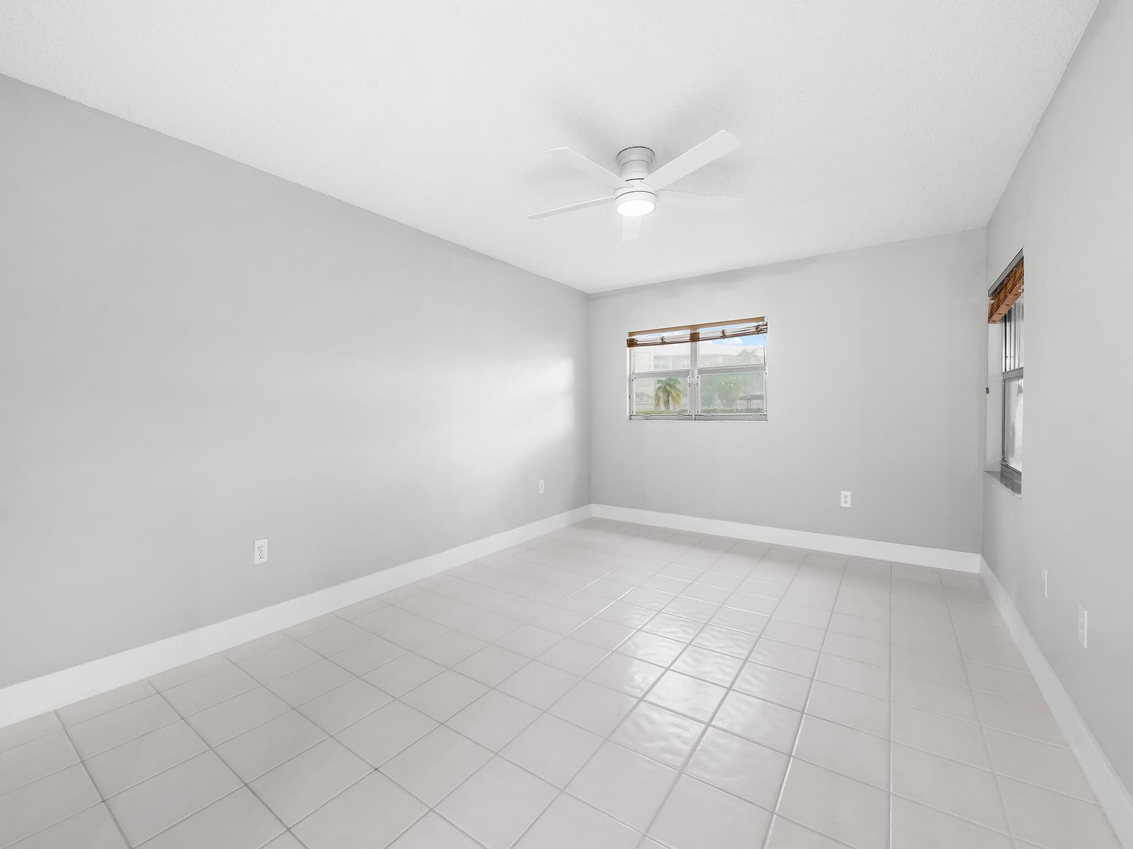 550 SW 137 Avenue L114, Pembroke Pines, FL 33027 photo 18