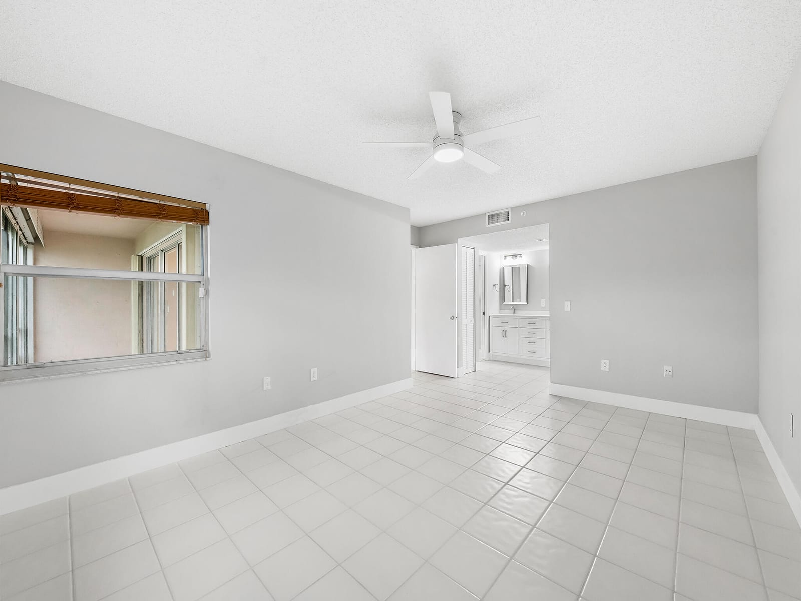 550 SW 137 Avenue L114, Pembroke Pines, FL 33027 photo 19