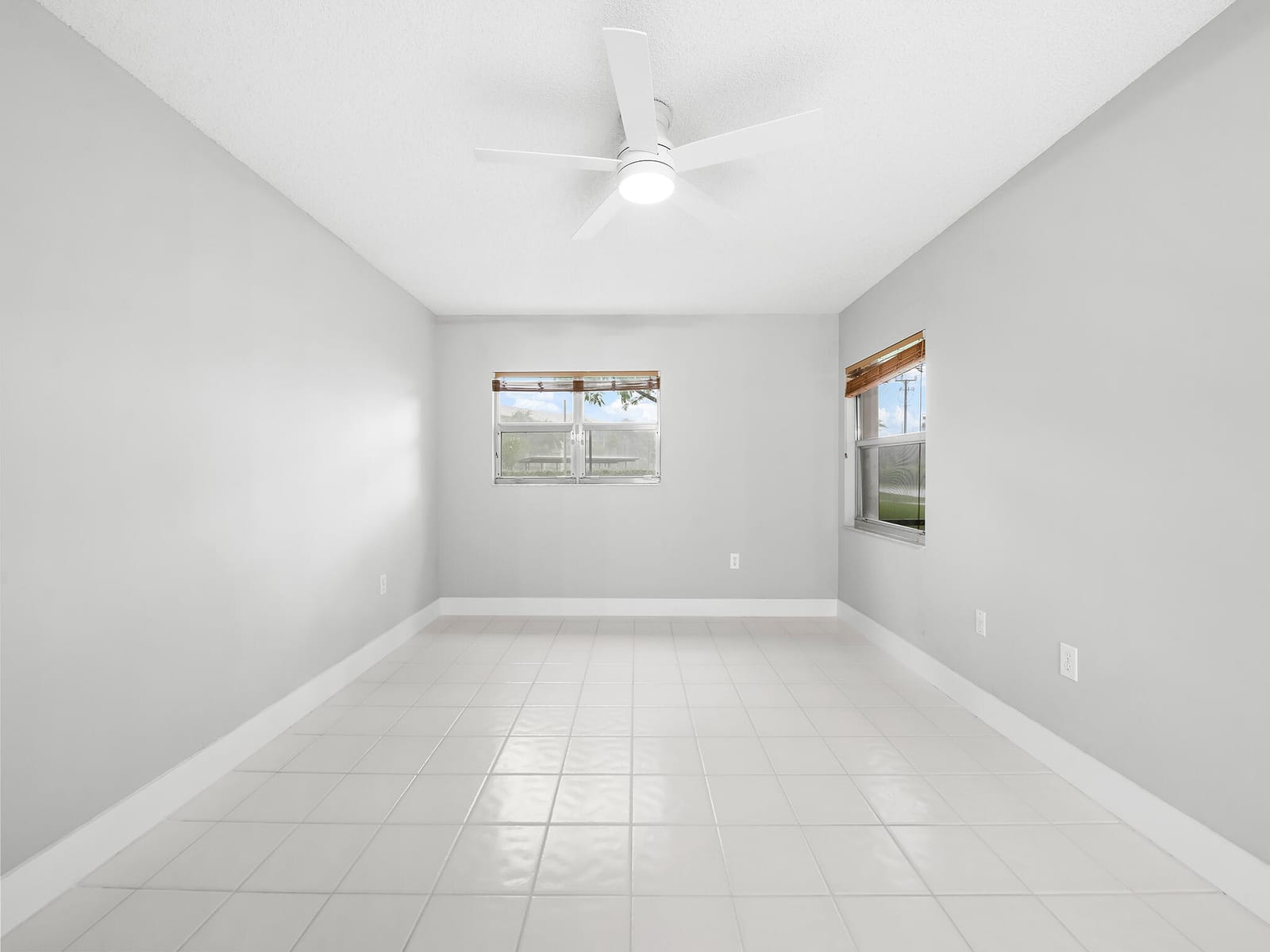 550 SW 137 Avenue L114, Pembroke Pines, FL 33027 photo 24