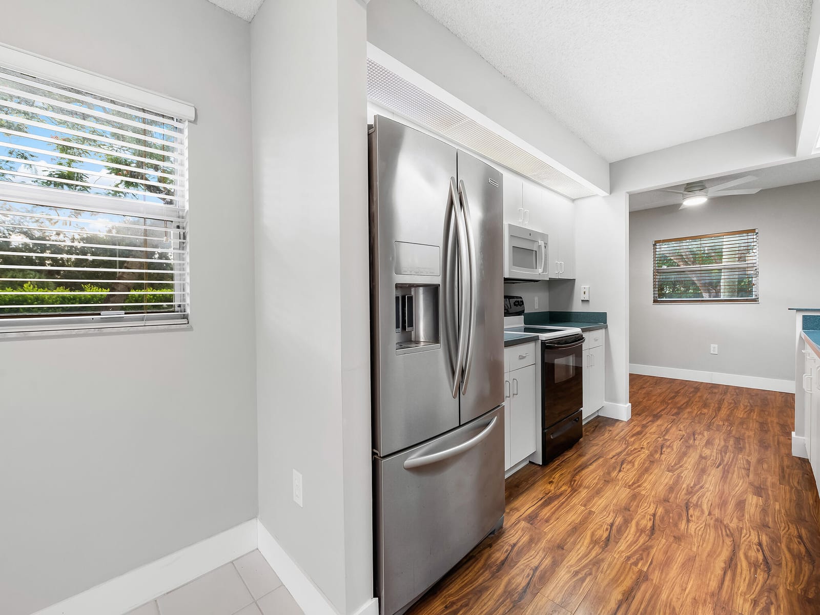 550 SW 137 Avenue L114 — photo 8