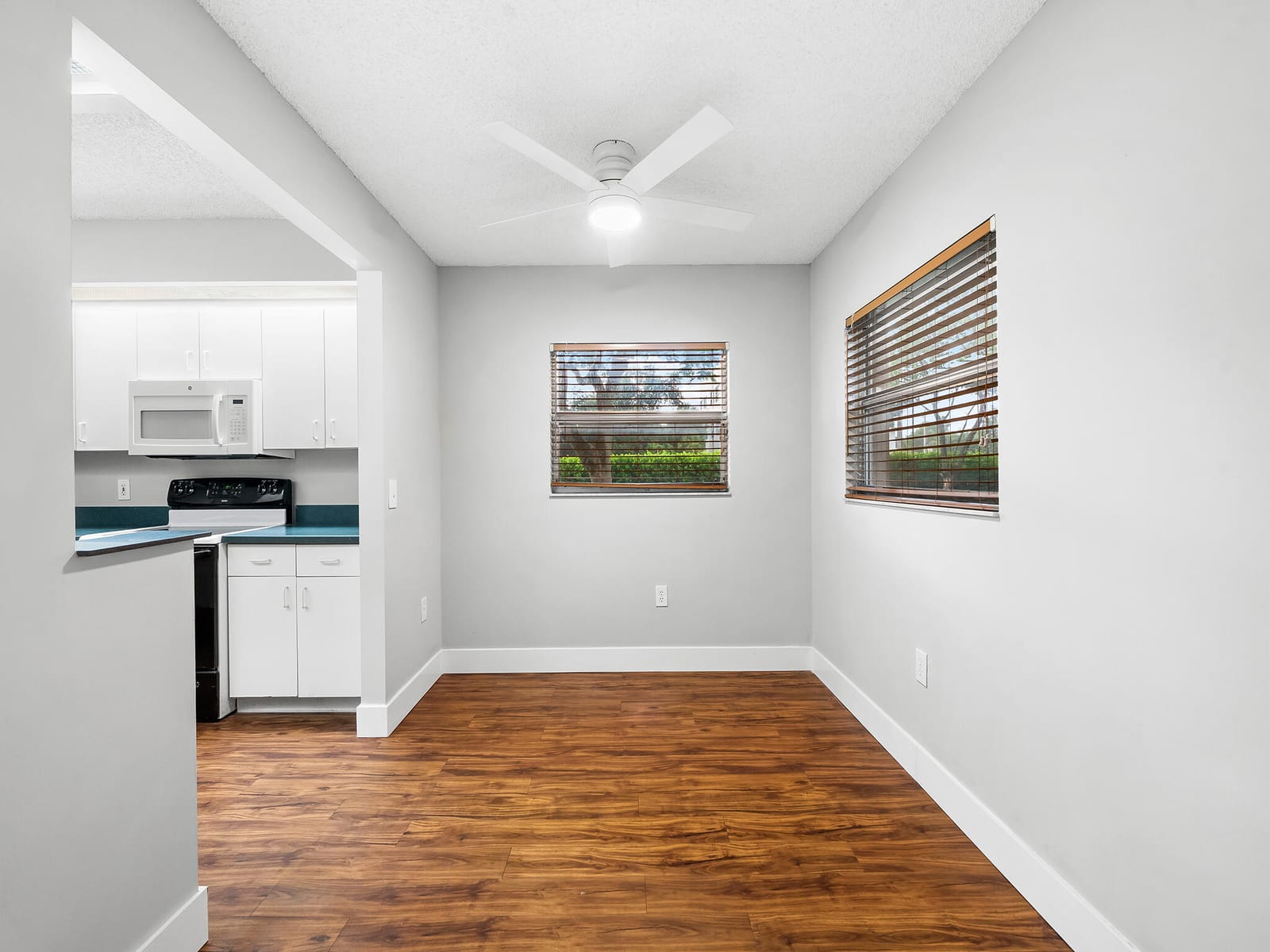 550 SW 137 Avenue L114 — photo 10