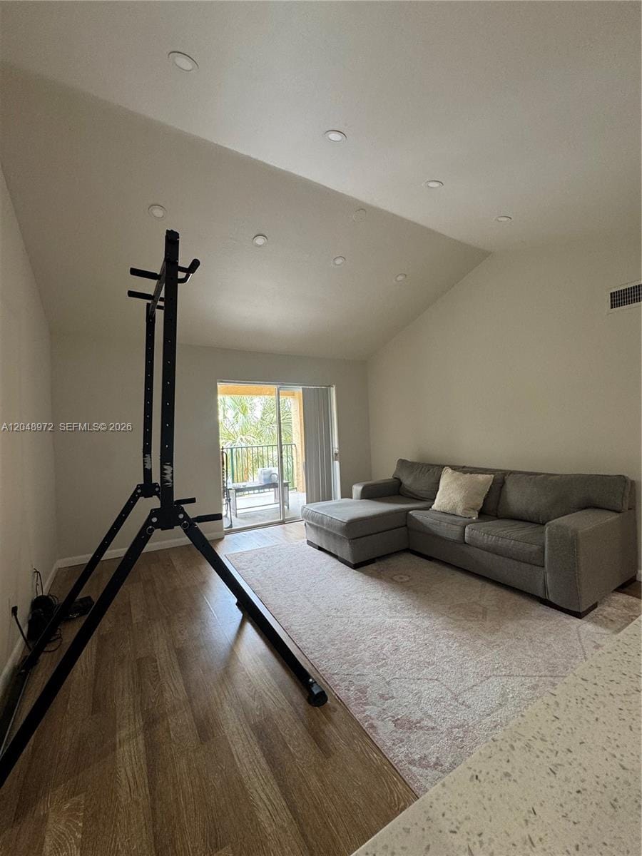 733 Riverside Drive 1236 — photo 2