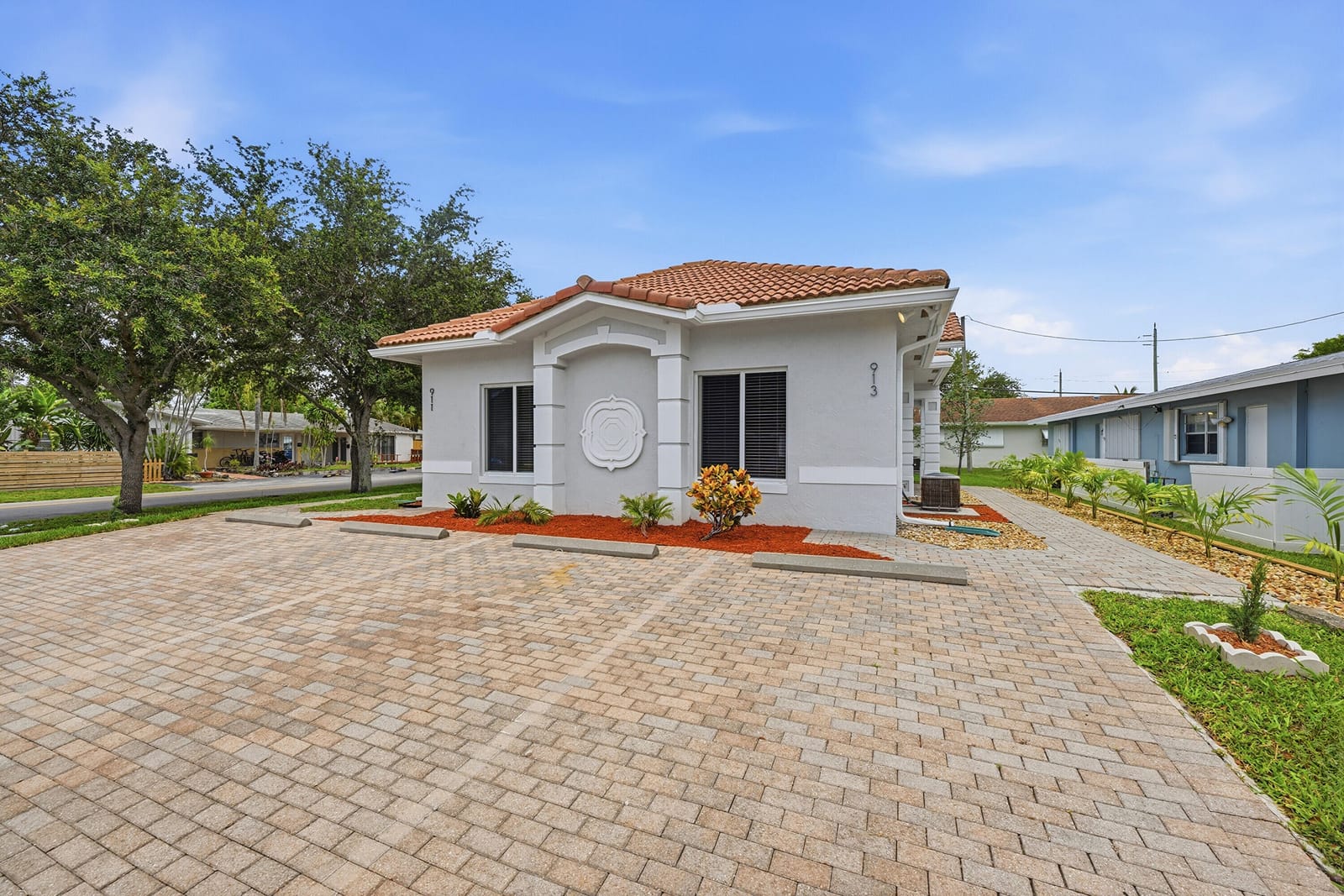911 NE 12th Avenue, Pompano Beach, FL 33060