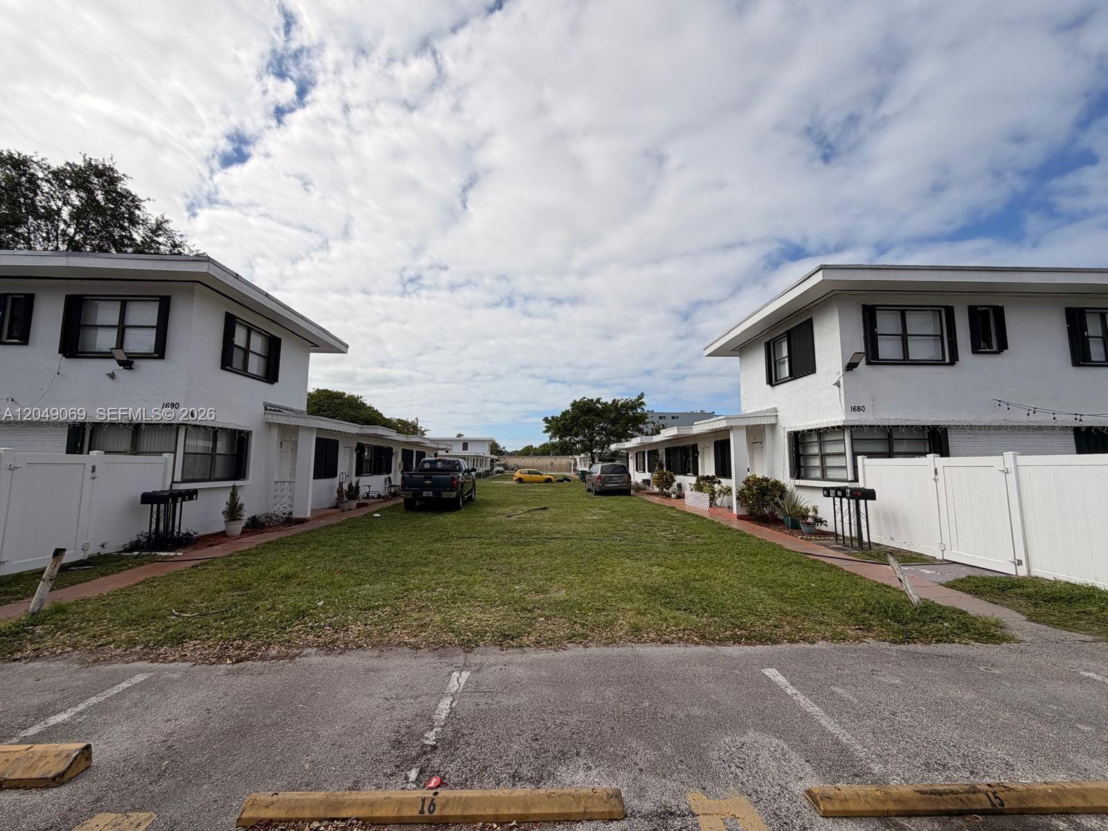 1695 NE 150th Street 3, Miami, FL 33181