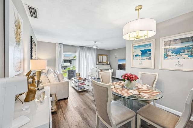 312 NE 17th Avenue 202, Boynton Beach, FL 33435