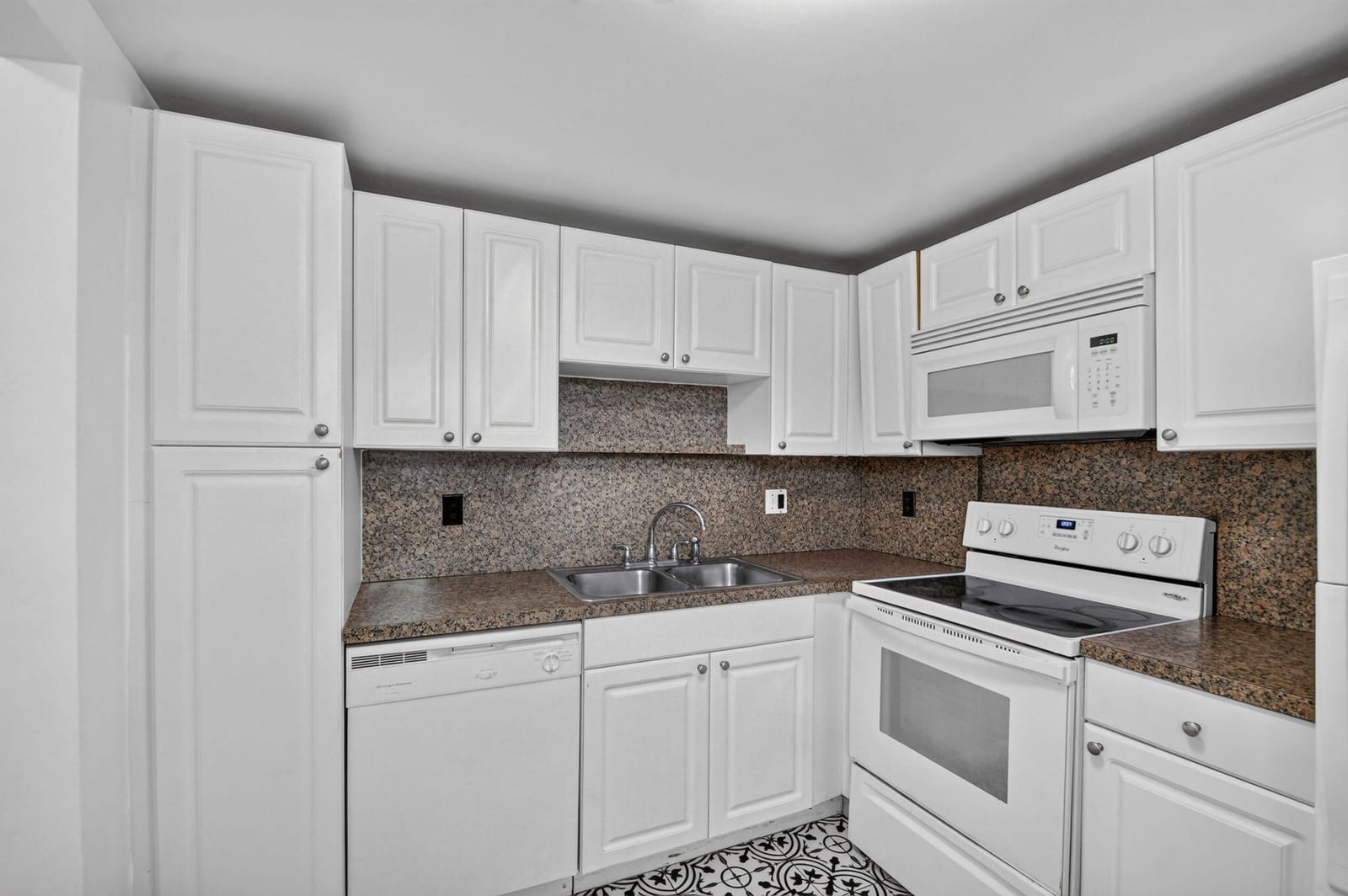 1505 Crescent Circle B24, Lake Park, FL 33403 photo 3