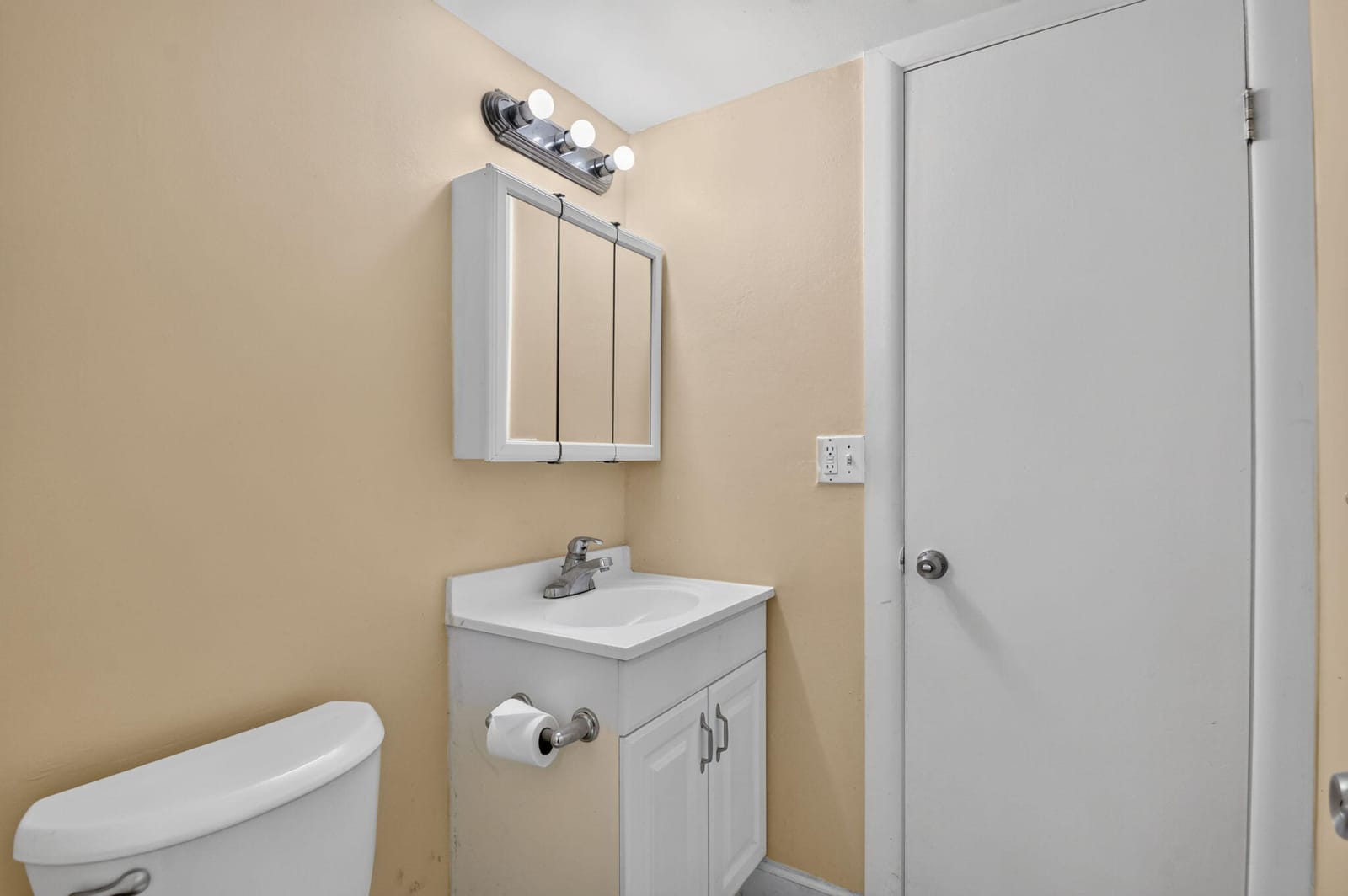 1505 Crescent Circle B24, Lake Park, FL 33403 photo 24