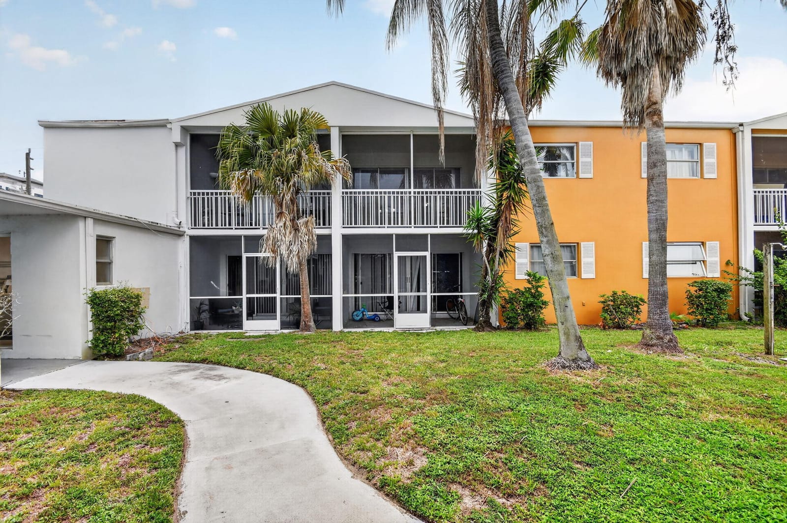 1505 Crescent Circle B24, Lake Park, FL 33403