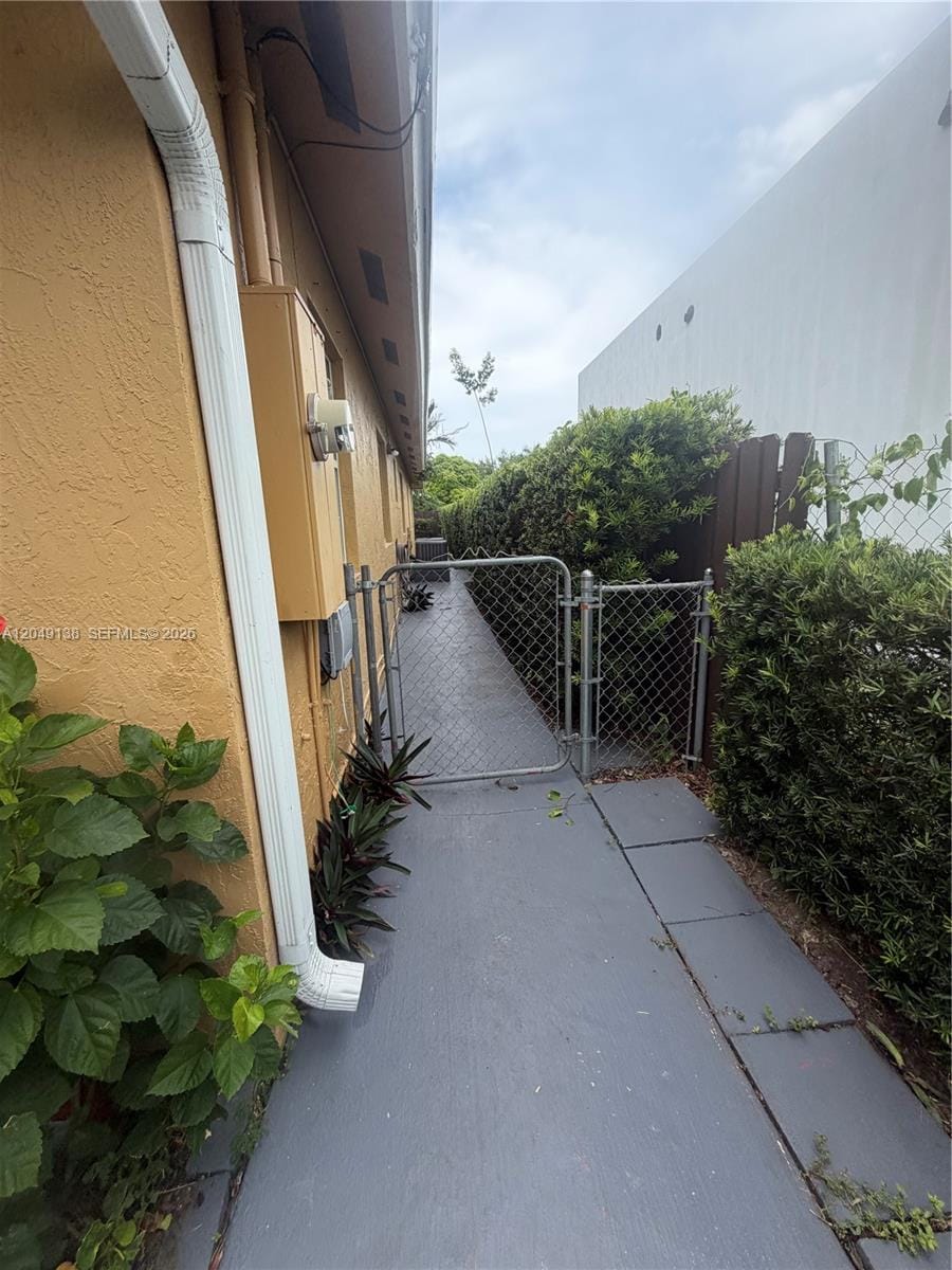 16925 SW 94th Court 0 — photo 8