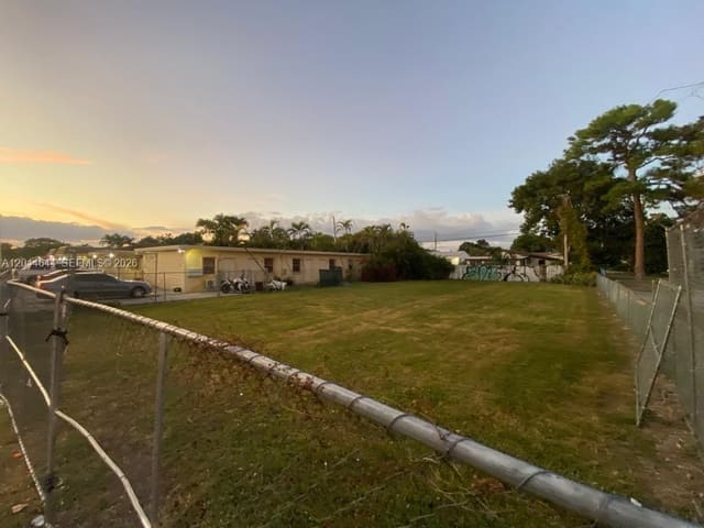 3021 W Flagler Street, Miami, FL 33135