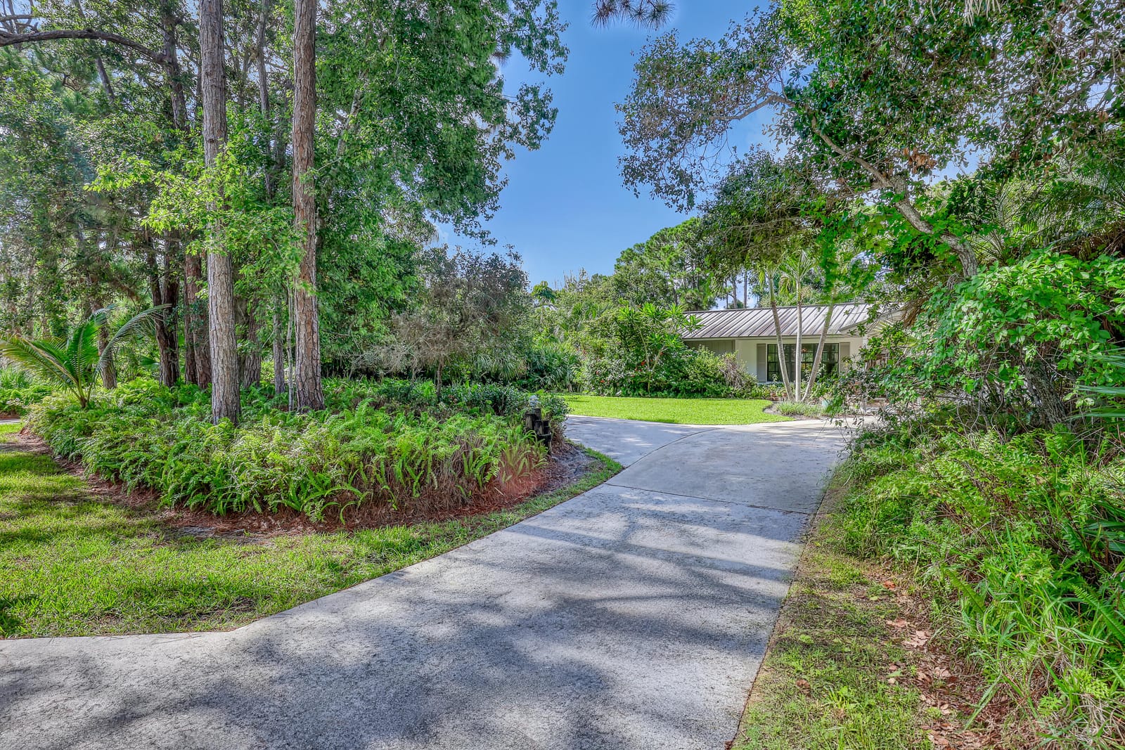 5548 Shirley Drive, Jupiter, FL 33458