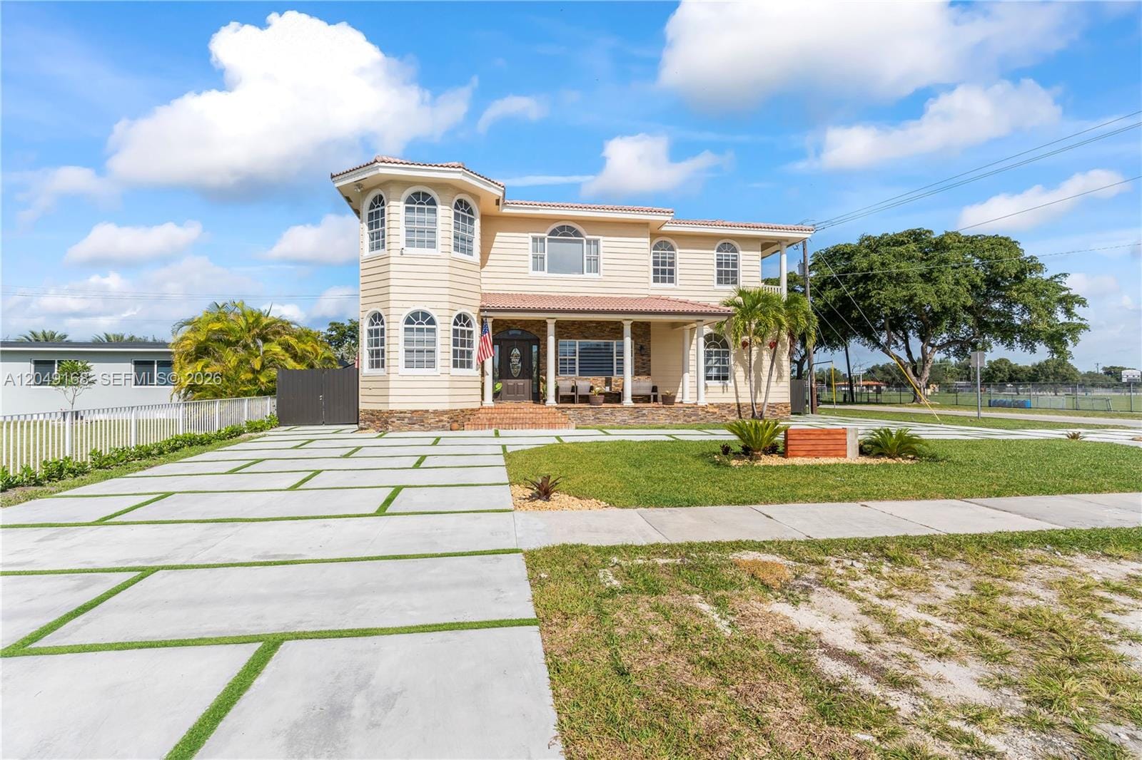 901 Dove Avenue, Miami Springs, FL 33166