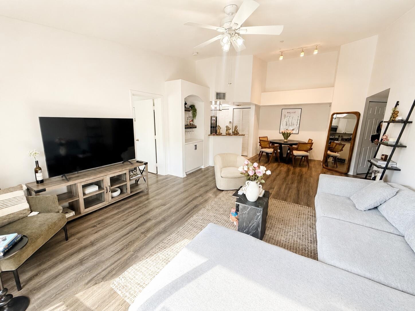 600 Crestwood Court N 617 — photo 3