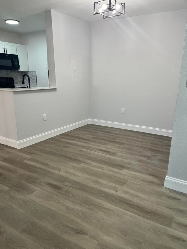 2820 N Oakland Forest Drive 203, Oakland Park, FL 33309