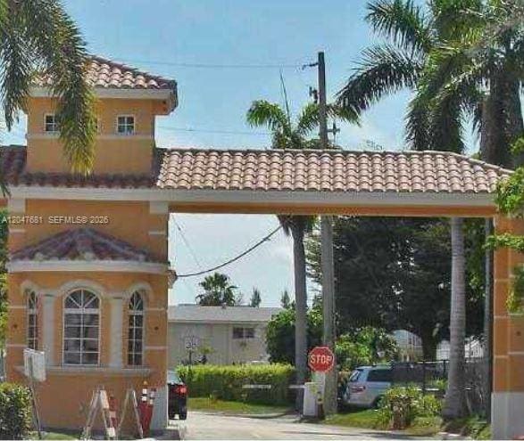 600 Layne Boulevard 115, Hallandale Beach, FL 33009