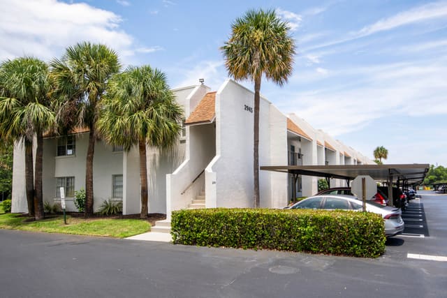 2945 SW 22nd Avenue 206, sold in Sabal Pine East, Delray Beach, FL