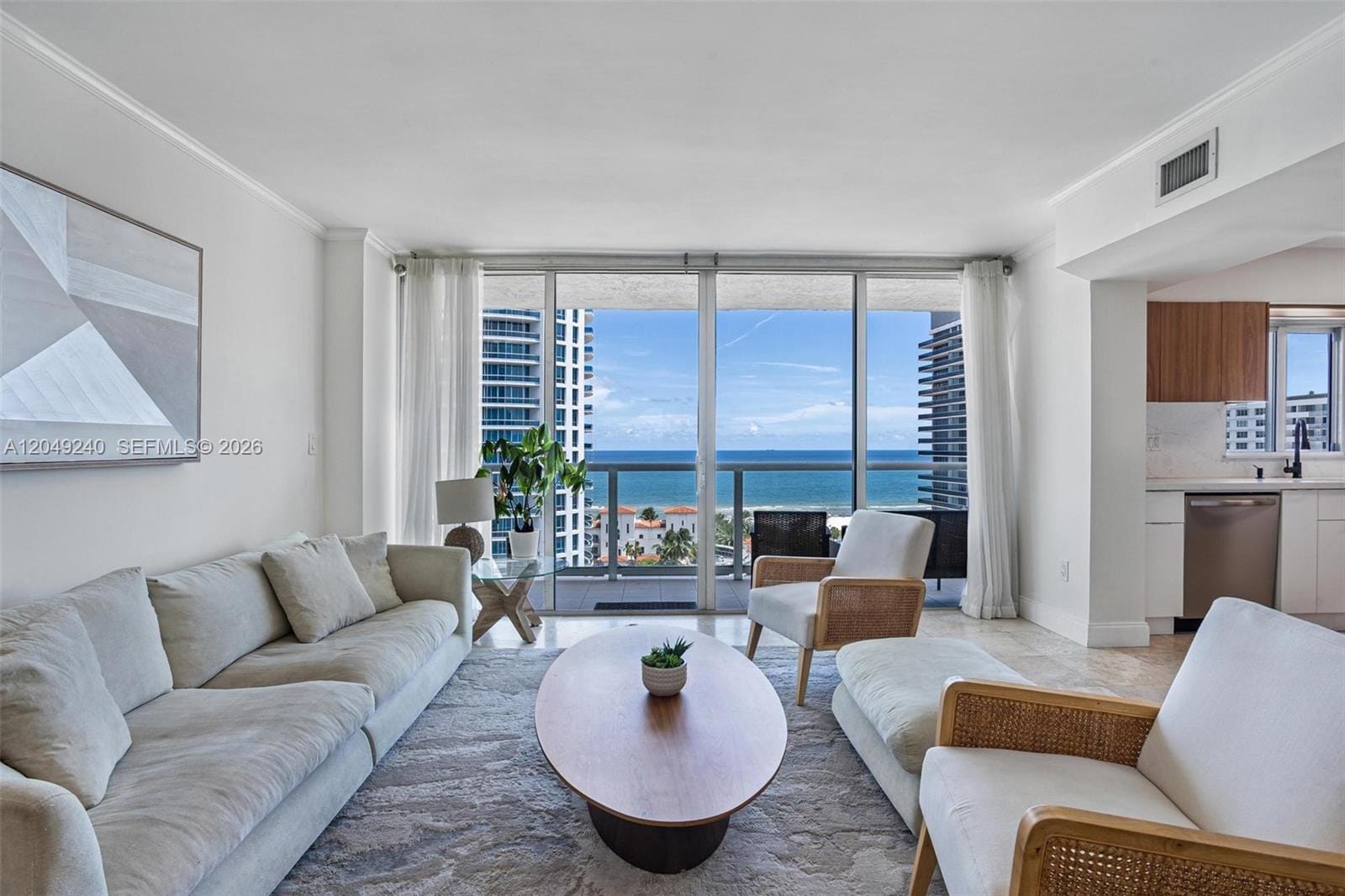 5900 Collins Avenue 1406 — photo 3