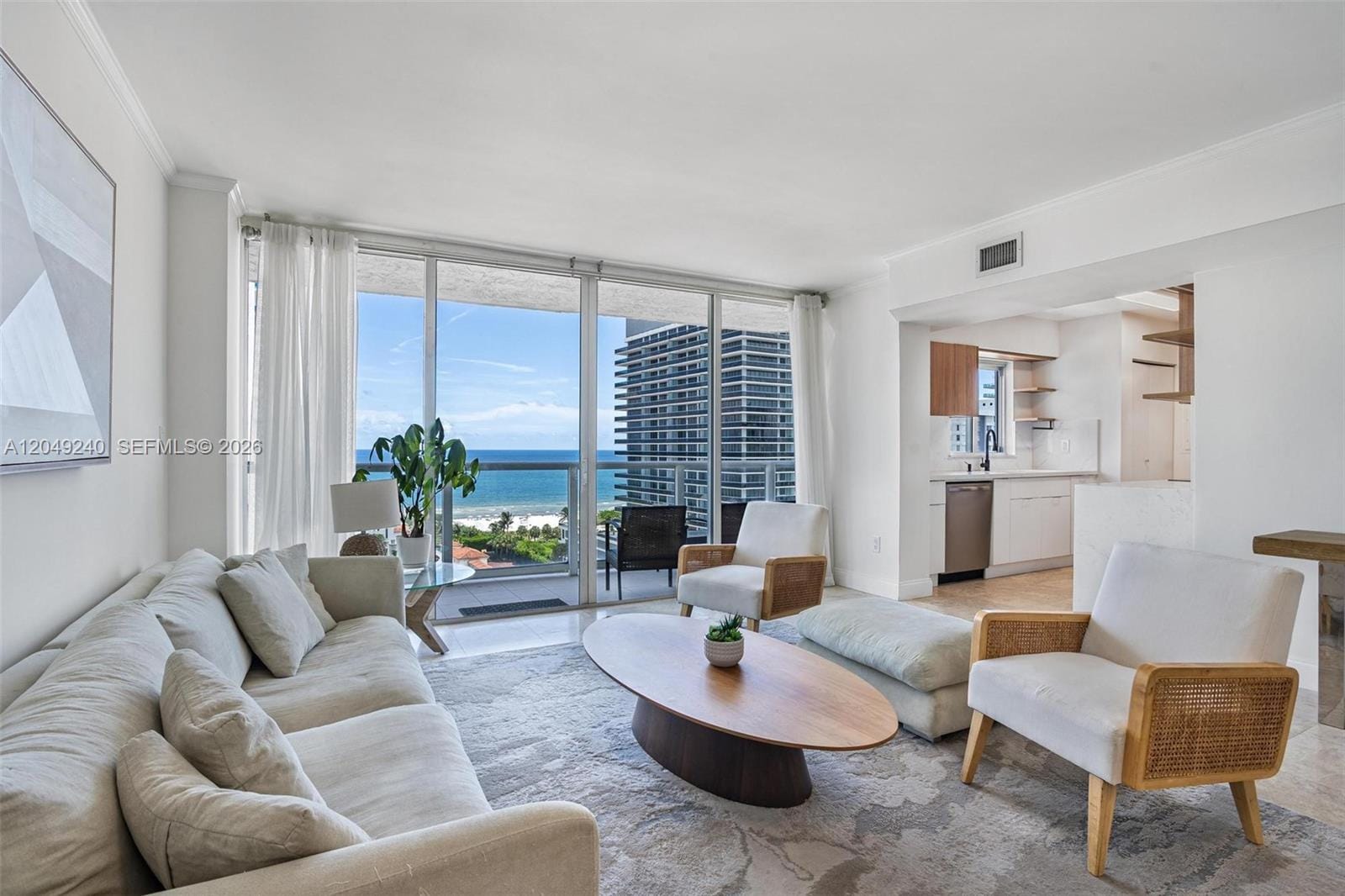 5900 Collins Avenue 1406 — photo 4
