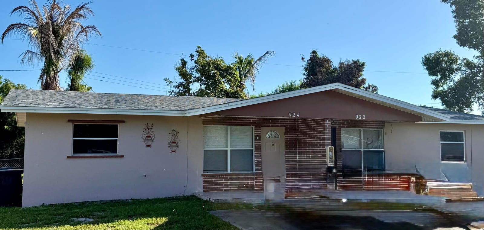 Pending home at 924 Skylark Drive, Fort Pierce, FL 34982