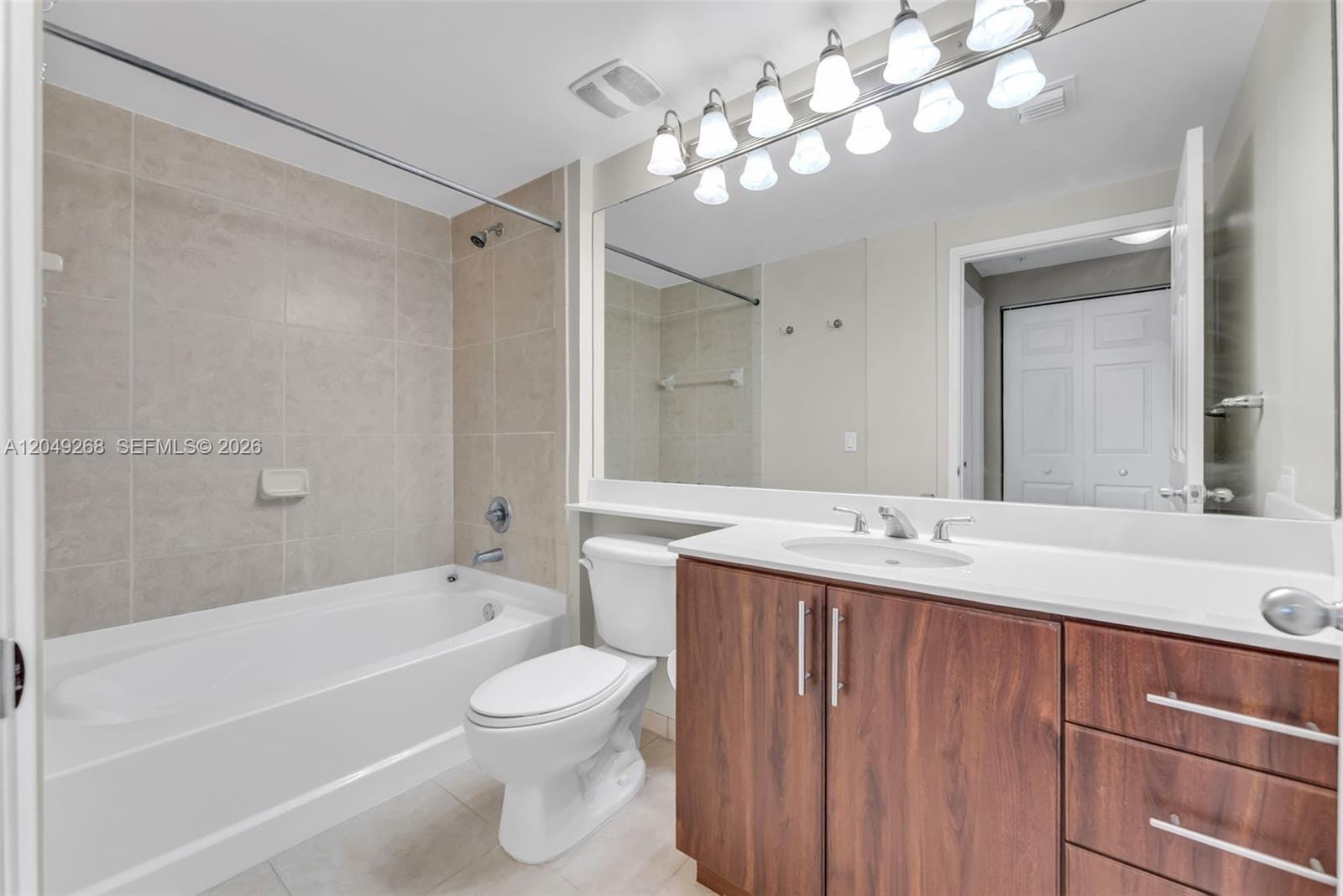 2421 NE 65th Street 403, Fort Lauderdale, FL 33308 photo 16