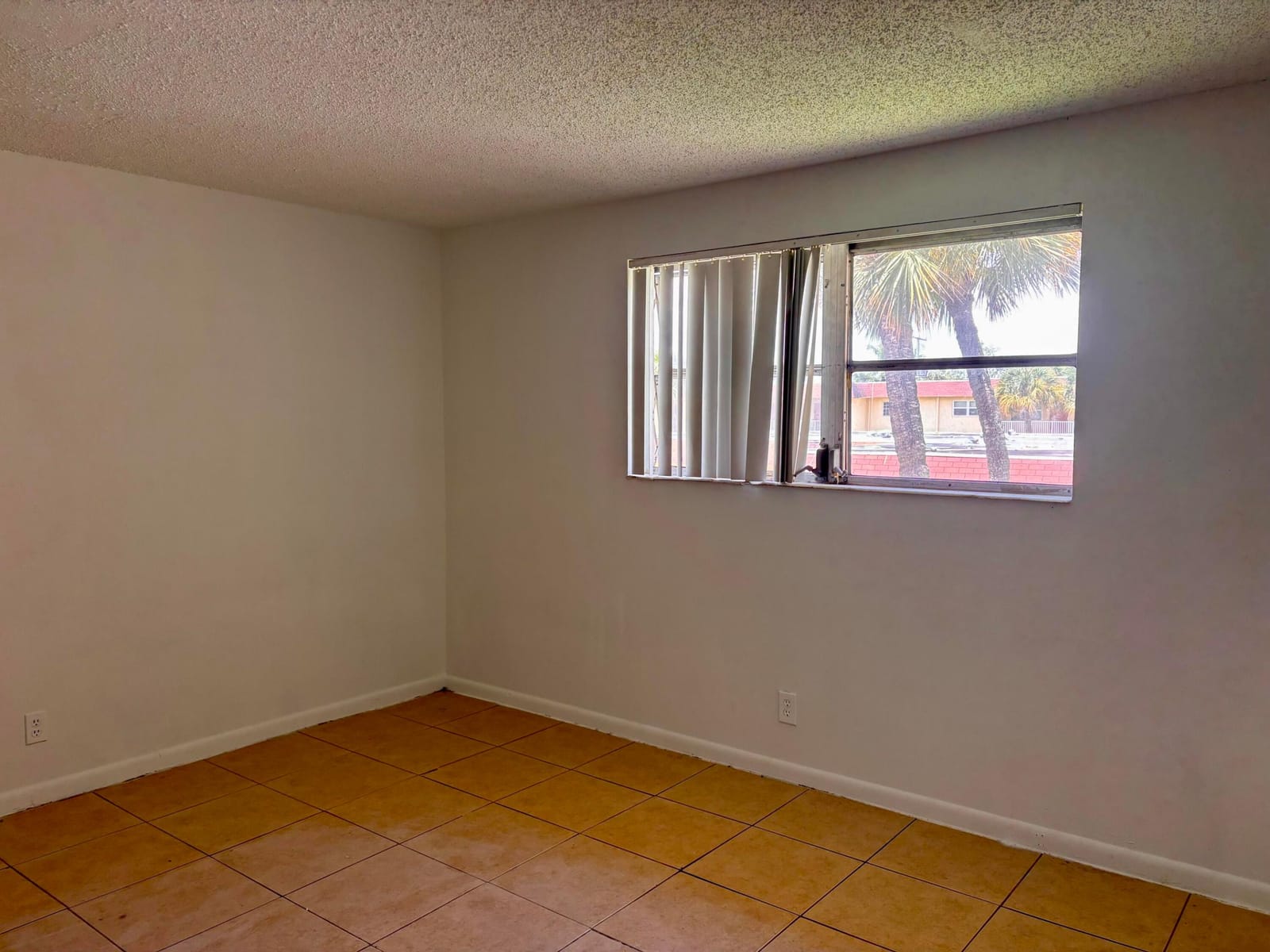 850 E Commercial Boulevard 223c — photo 11