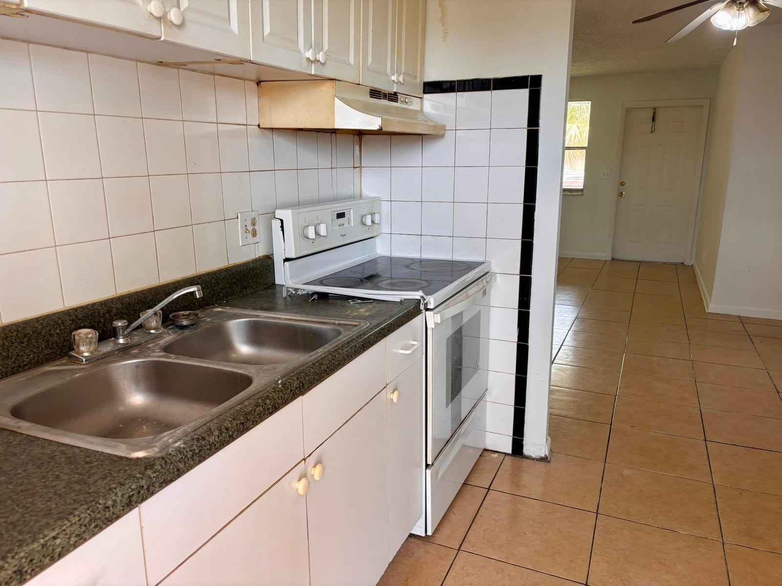 850 E Commercial Boulevard 223c — photo 4