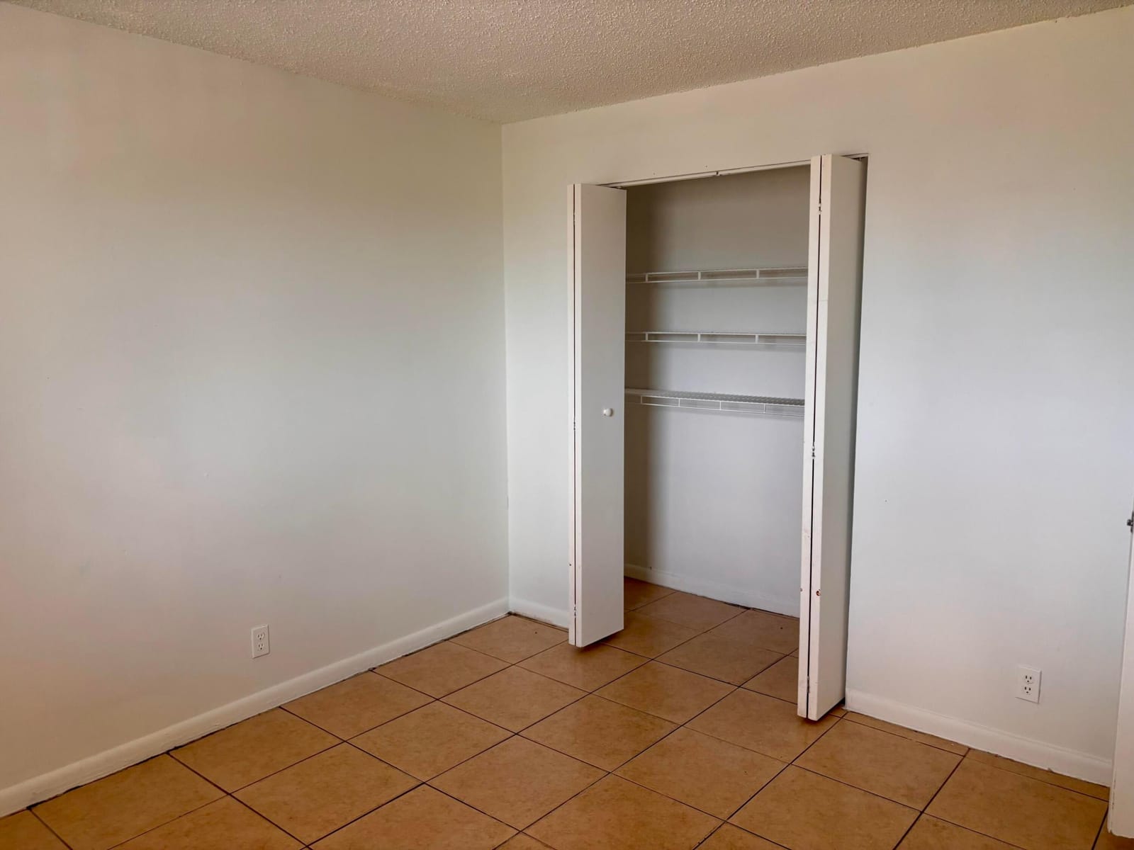 850 E Commercial Boulevard 223c — photo 10