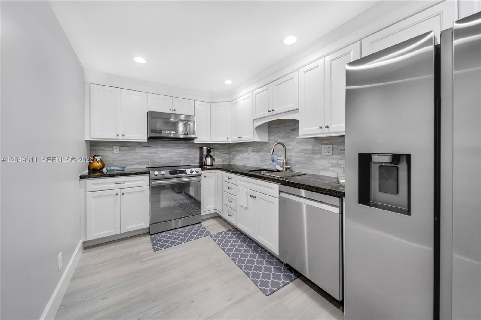 4250 Galt Ocean Drive 1J — photo 2
