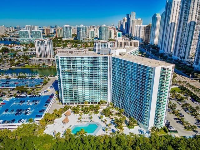 100 Bayview Drive 1622, Sunny Isles Beach, FL 33160
