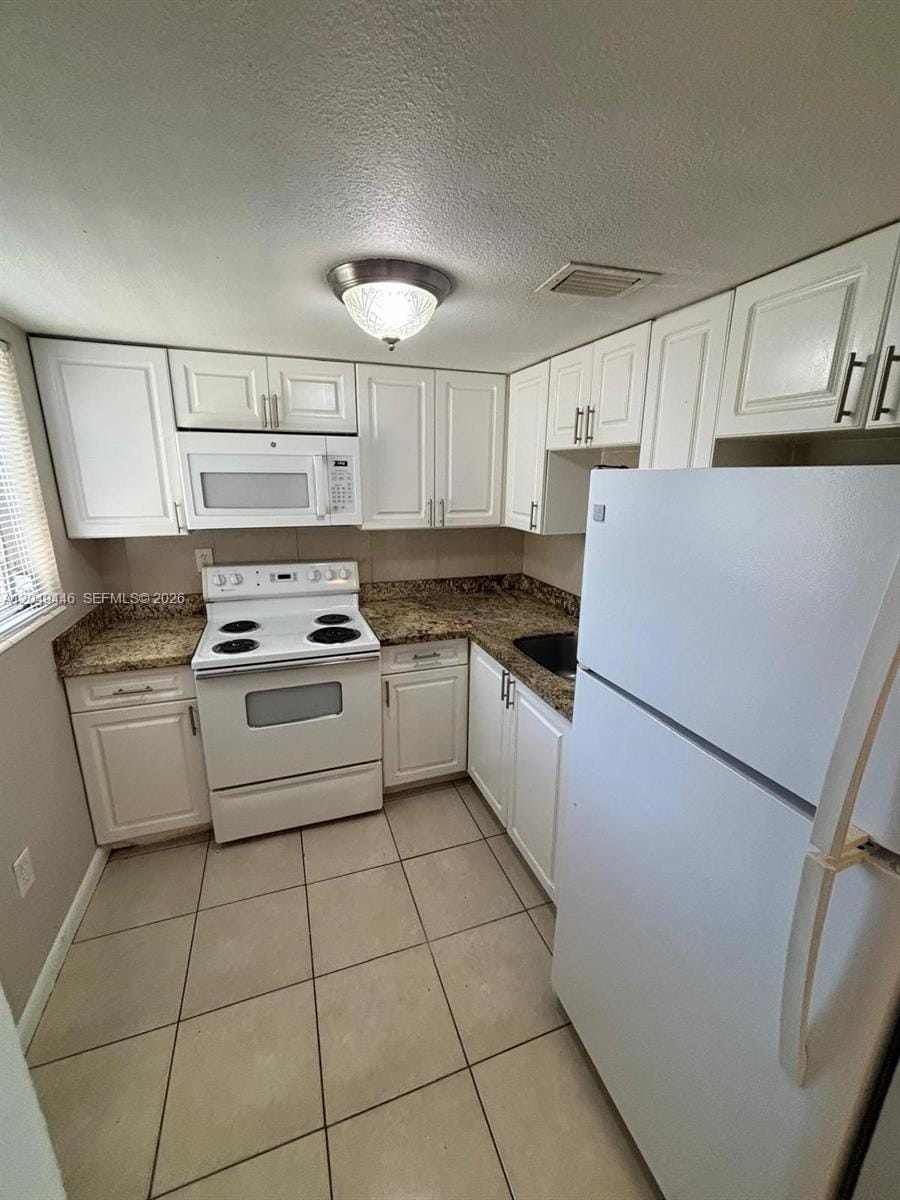 3050 S Dixie Highway 402 — photo 2