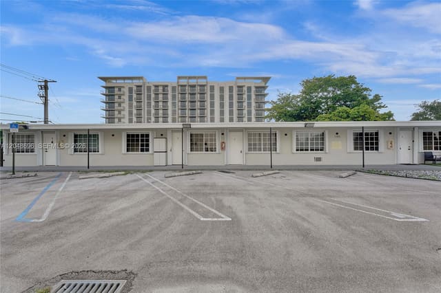 1085 NE 126th Street 3, North Miami, FL 33161