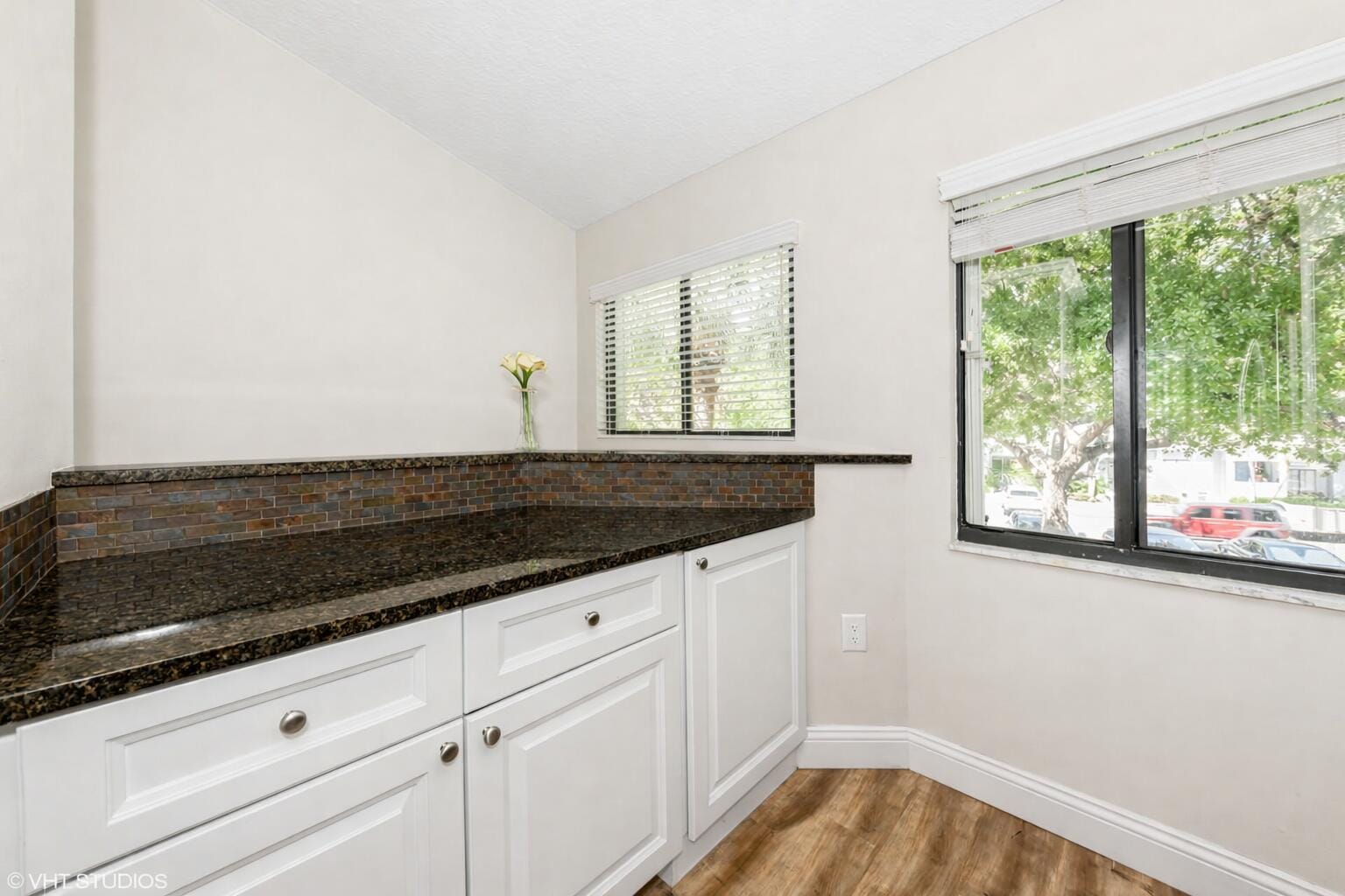 805 Harbour Pointe Way — photo 7