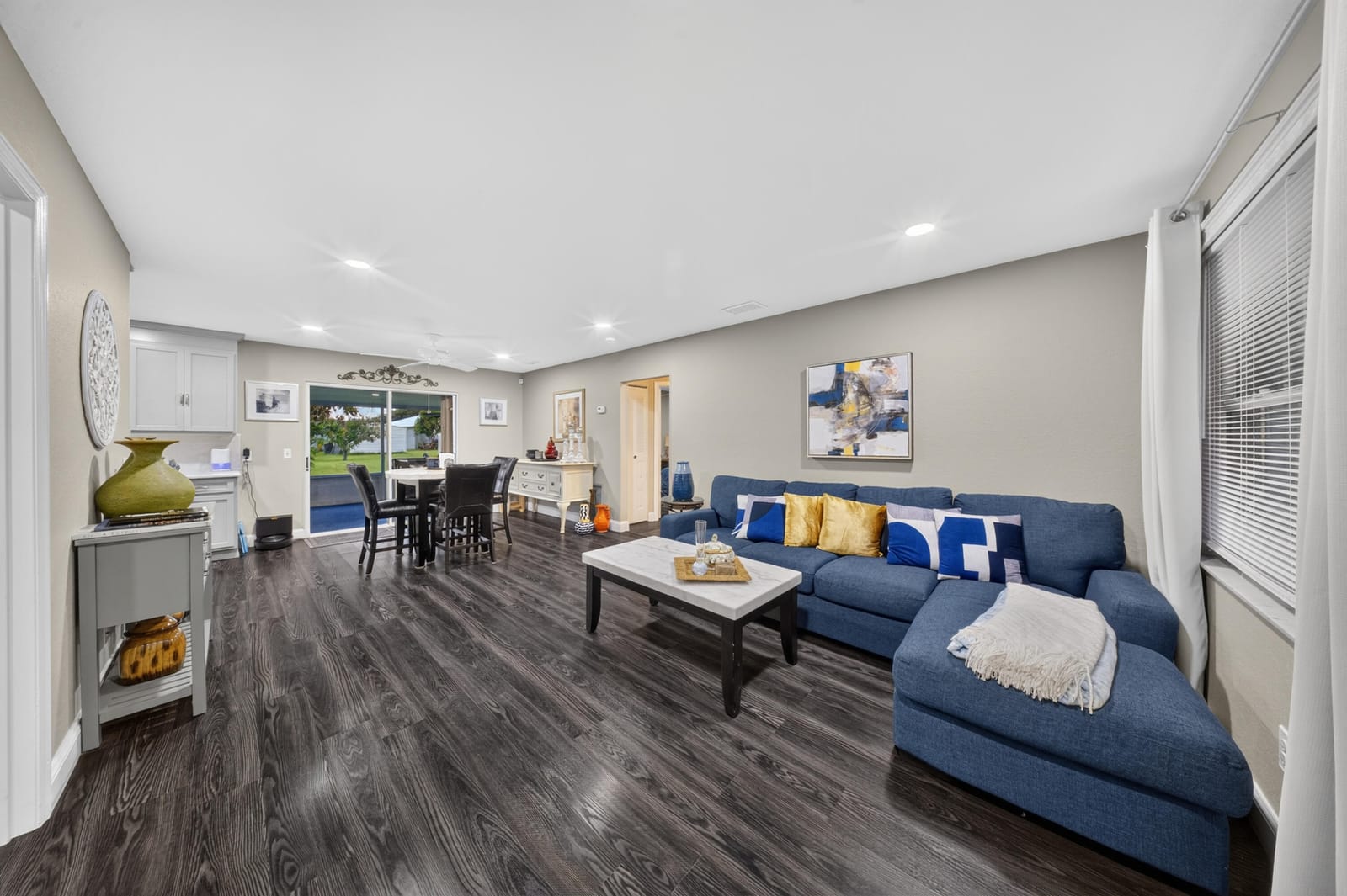 2341 SE West Blackwell Drive — photo 3
