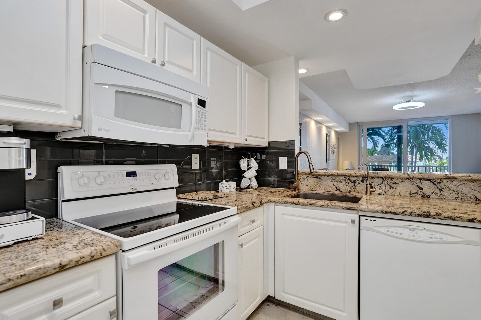 1391 S OCEAN Boulevard 309, Pompano Beach, FL 33062 photo 4