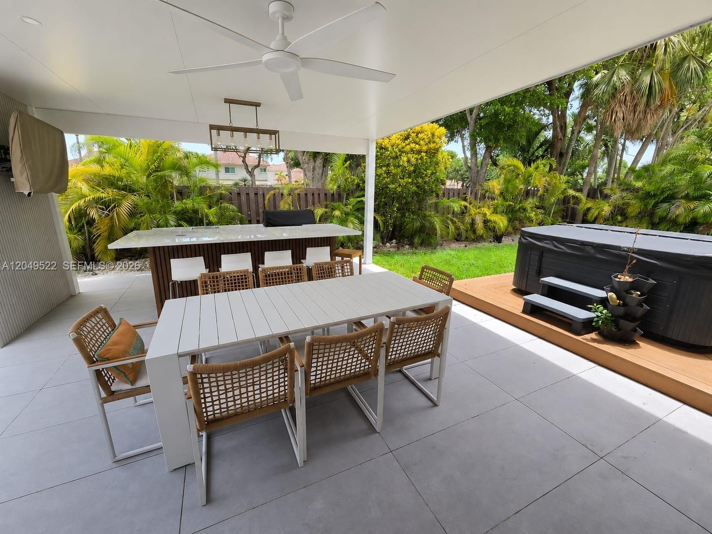 11310 NW 61st Street . — photo 5