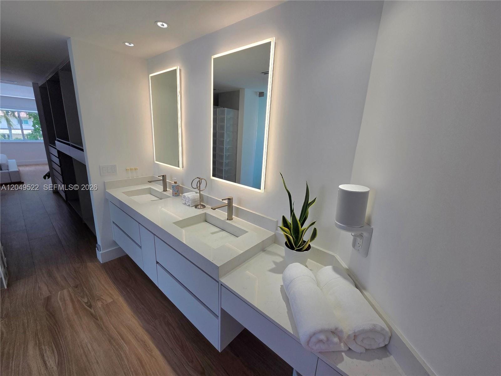 11310 NW 61st Street . — photo 7