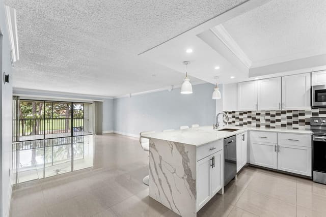 12926 Briarlake Drive 201, Eastpointe, Palm Beach Gardens, FL
