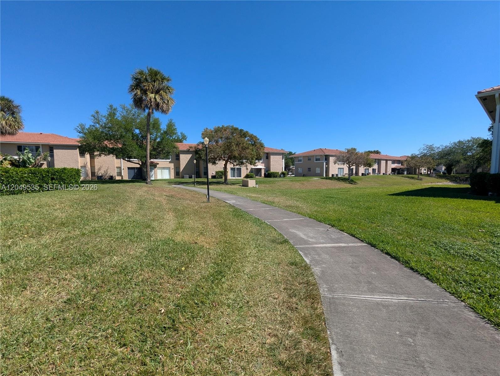 807 Twin Lakes Drive 32-G, Coral Springs, FL 33071 photo 20