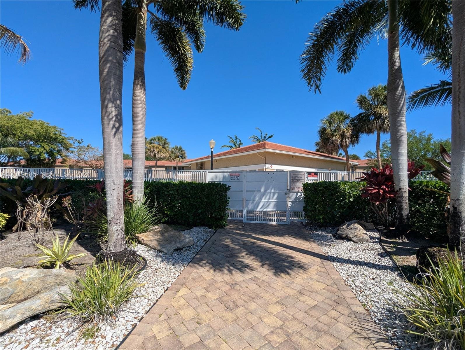 807 Twin Lakes Drive 32-G, Coral Springs, FL 33071 photo 21