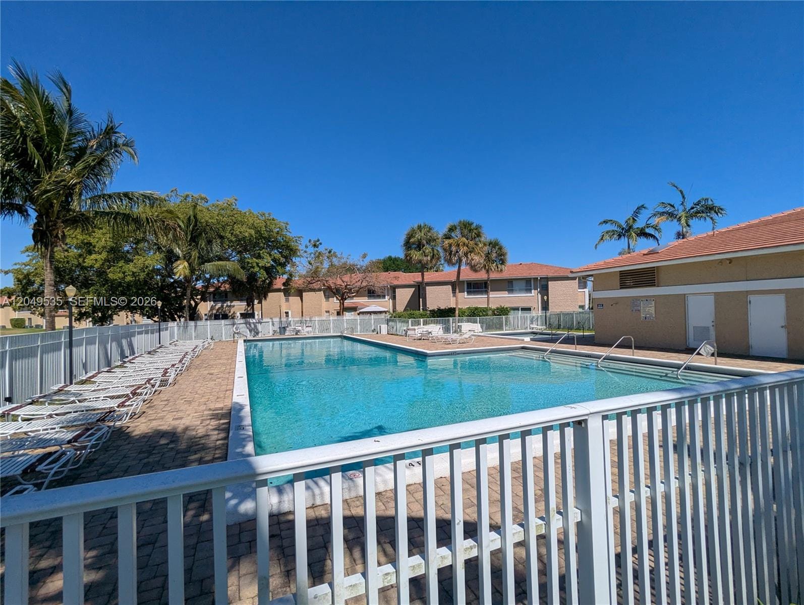 807 Twin Lakes Drive 32-G, Coral Springs, FL 33071 photo 23