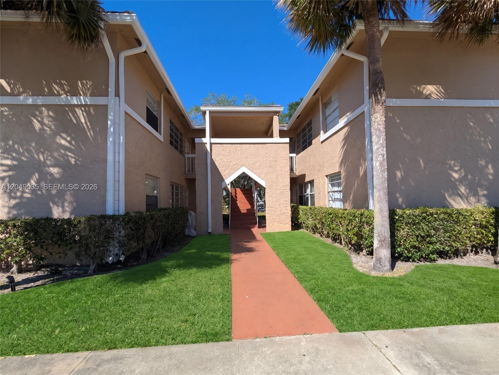 807 Twin Lakes Drive 32G, Coral Springs, FL 33071