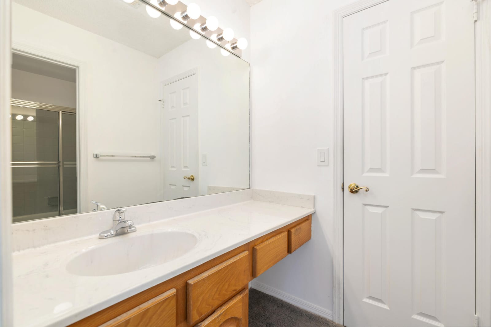 22 Selby Lane — photo 11