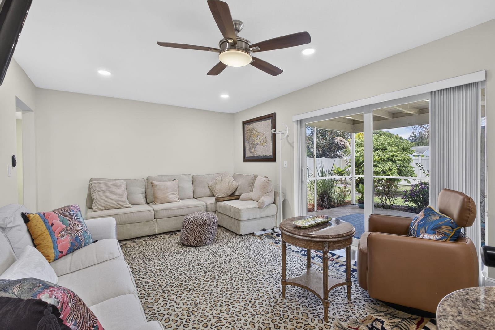 9860 Honeysuckle Avenue — photo 11