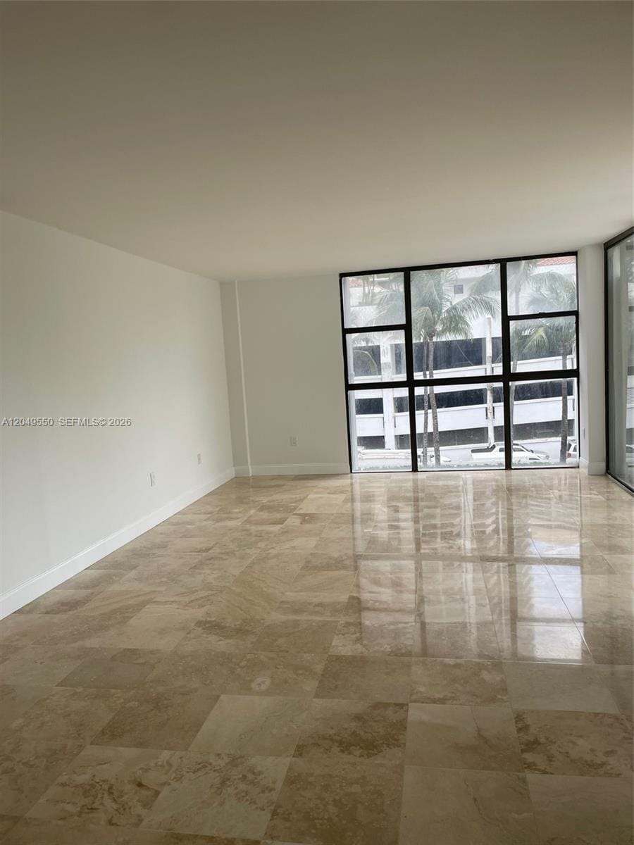 3731 N Country Club Drive 323, Aventura, FL 33180 photo 2