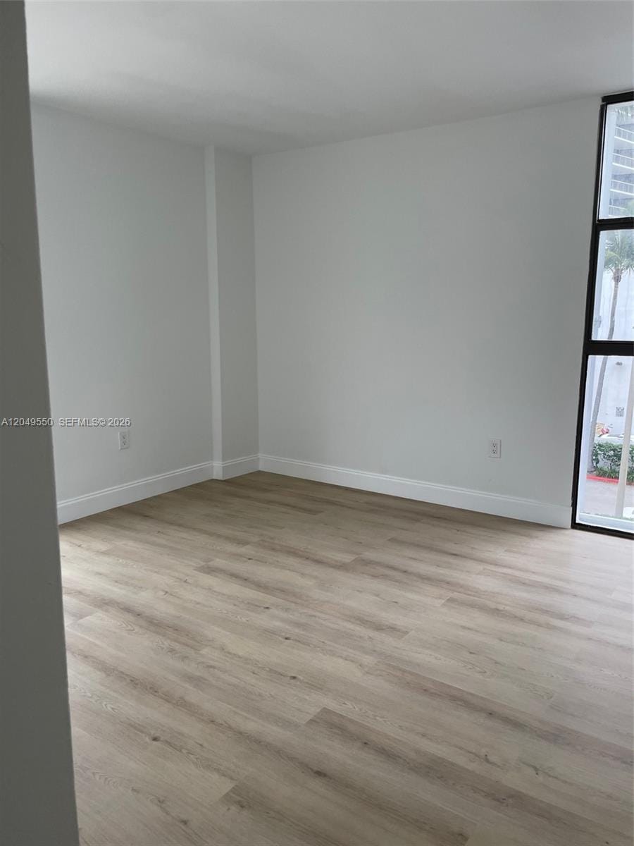 3731 N Country Club Drive 323, Aventura, FL 33180 photo 9